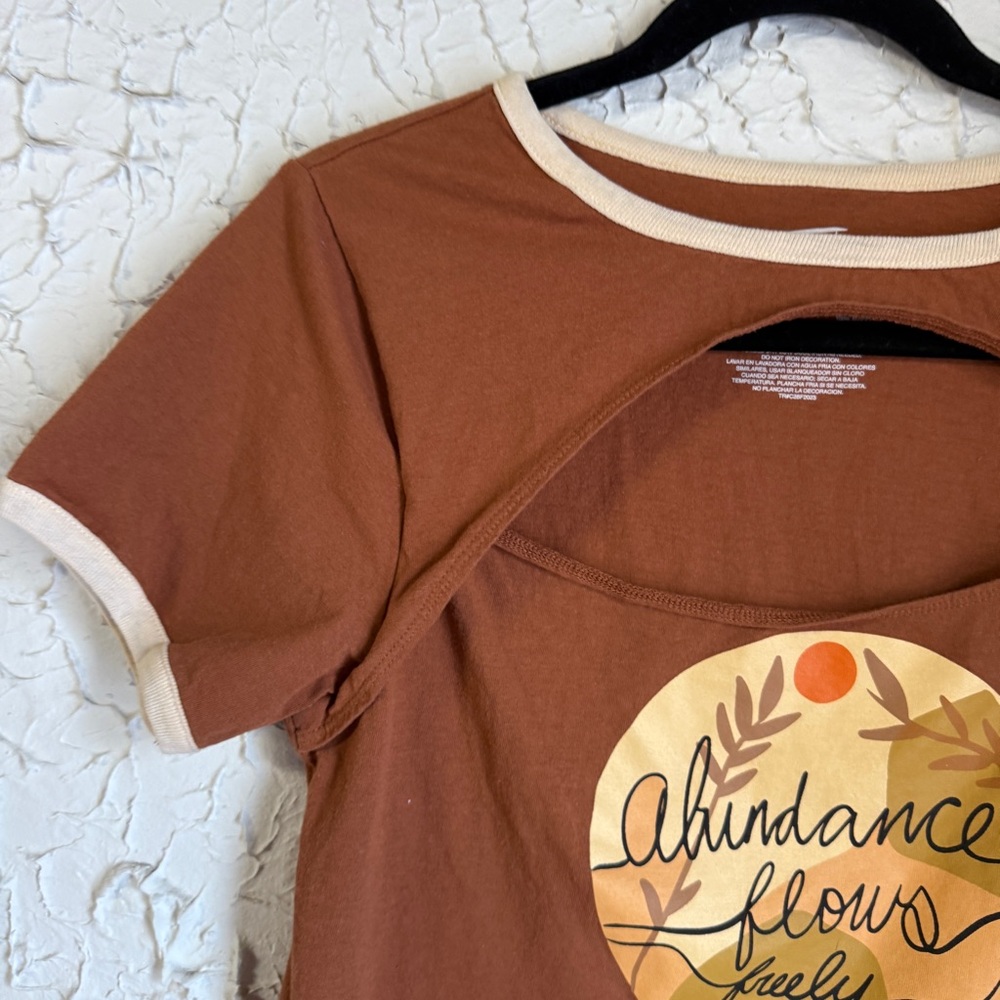 PINK Omen Brown Graphic Tee - Picture 3 of 6